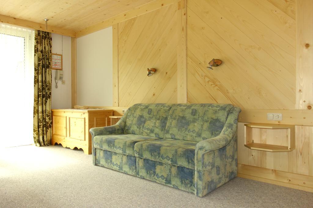 Ferienhaus Tirolerhof Kals-am Großglockner Pokoj fotografie